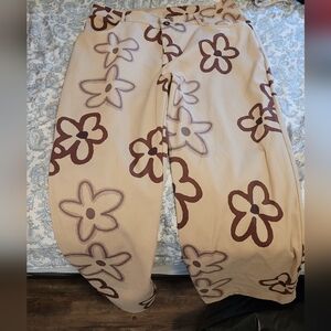 XL Khaki and Brown Flower Pants
